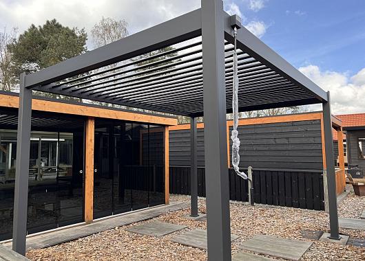 Aluminium Pergola lamellendak aanbouw 360x530 cm handbediend